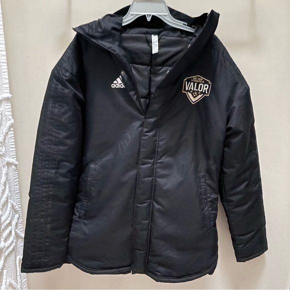 Adidas Women’s Jacket - Picture 2 of 7